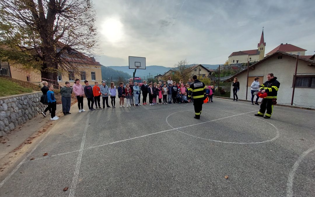 EVAKUACIJSKA VAJA NA PŠ PODGRAD