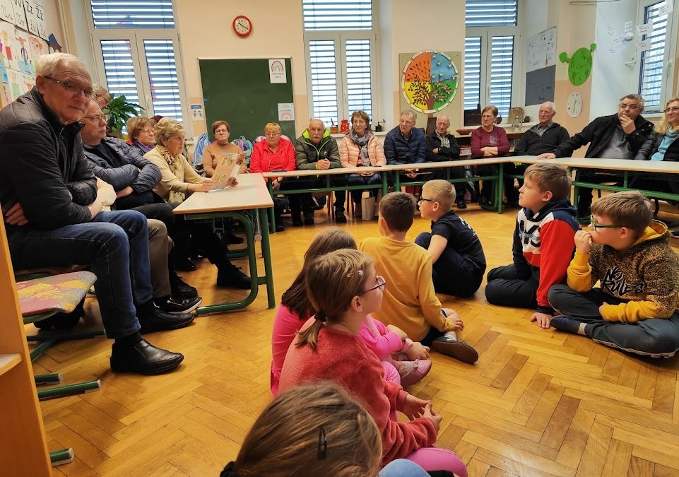 Pravljična čajanka z dedki in babicami